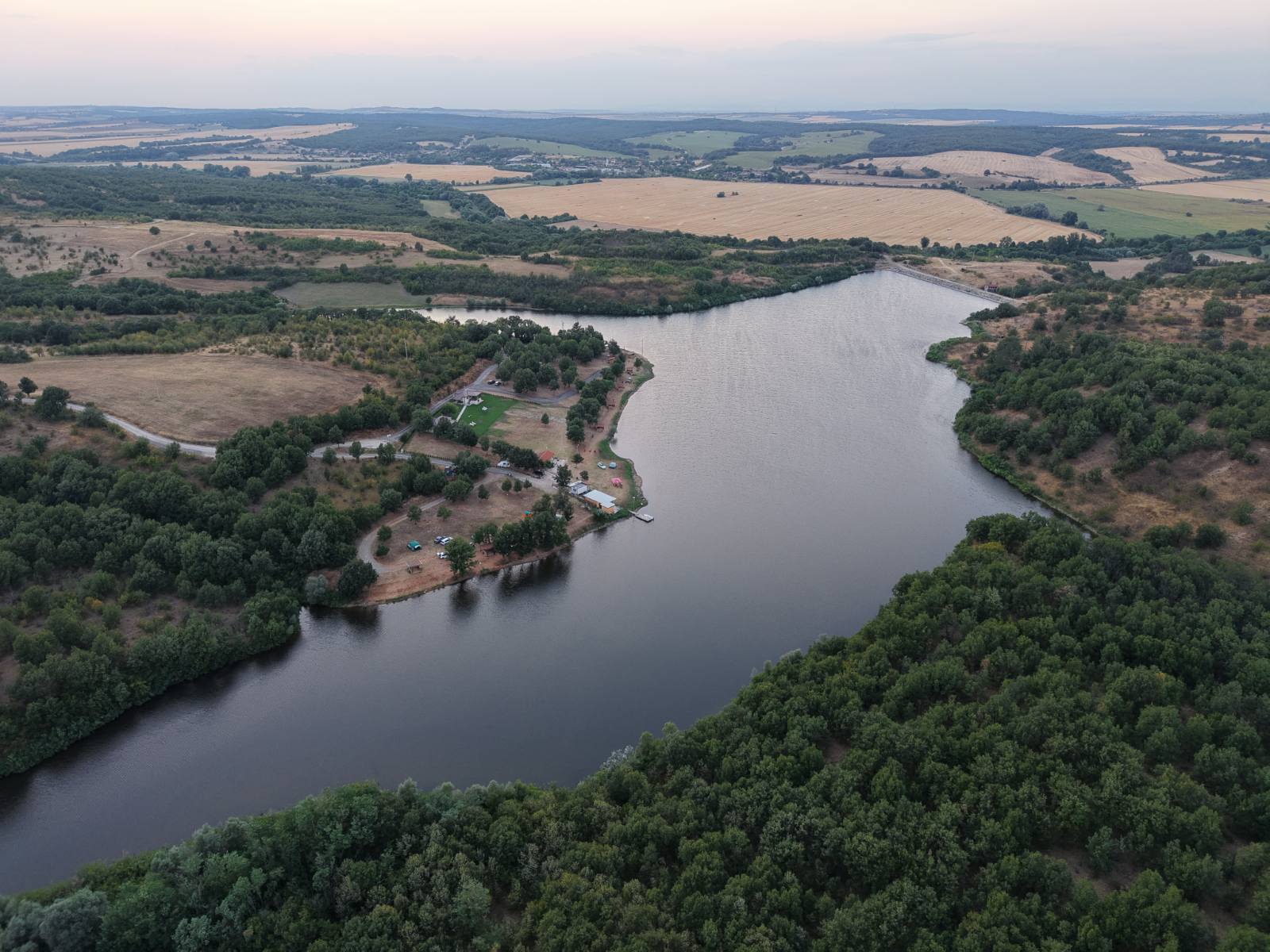 Панорама на язовир Любеново
